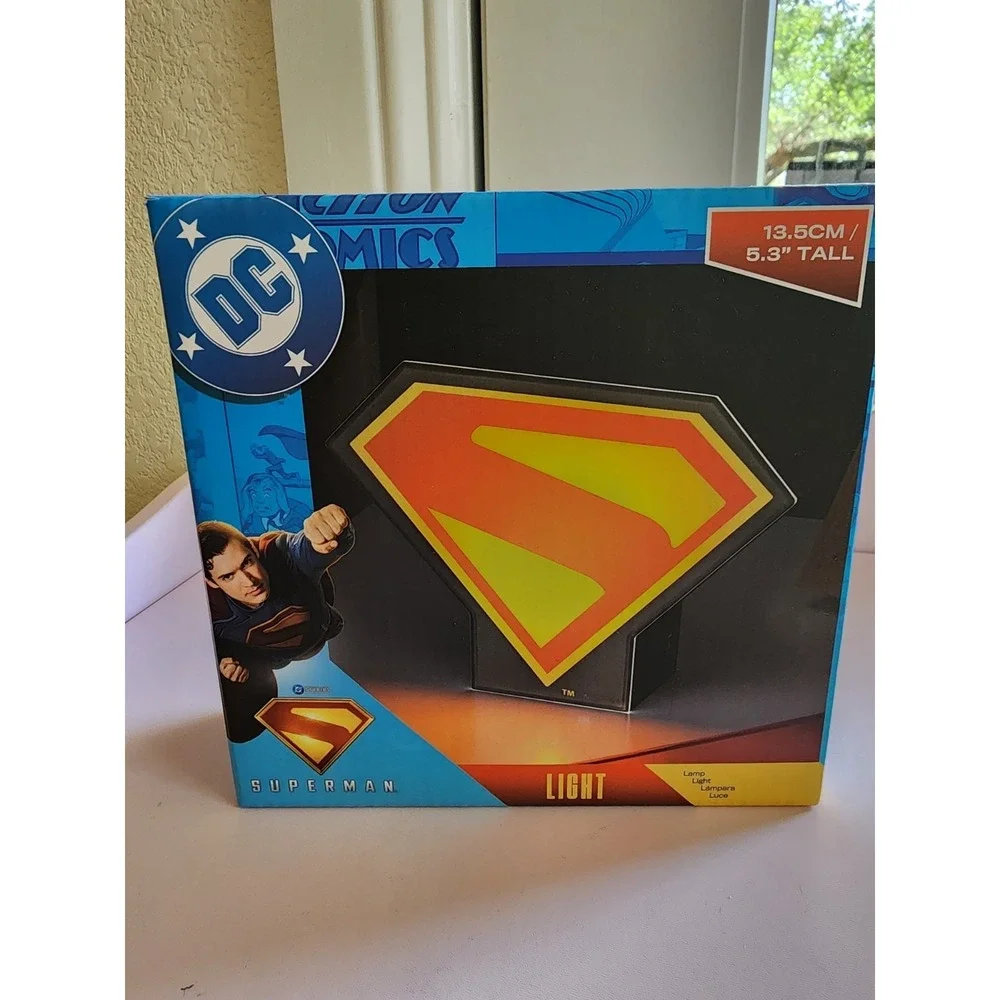 Superman 2025 Movie Symbol Box Light  PALADONE PRODUCTS BRAND NEW IN BOX DC WB !